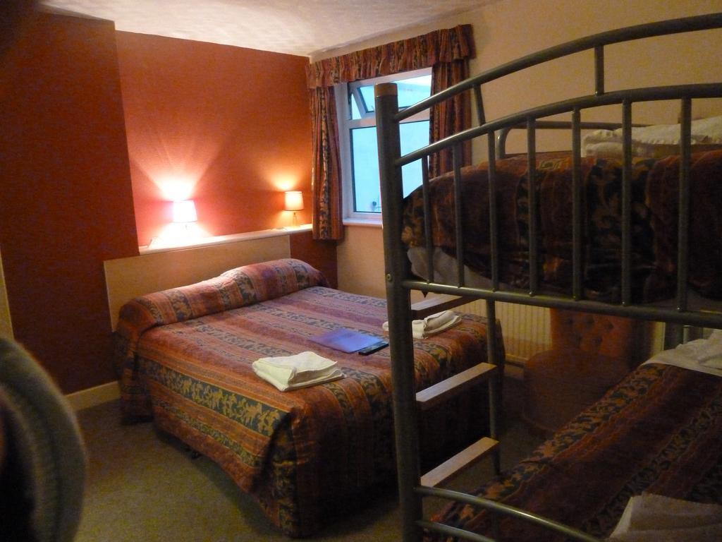 Vernon Hotel