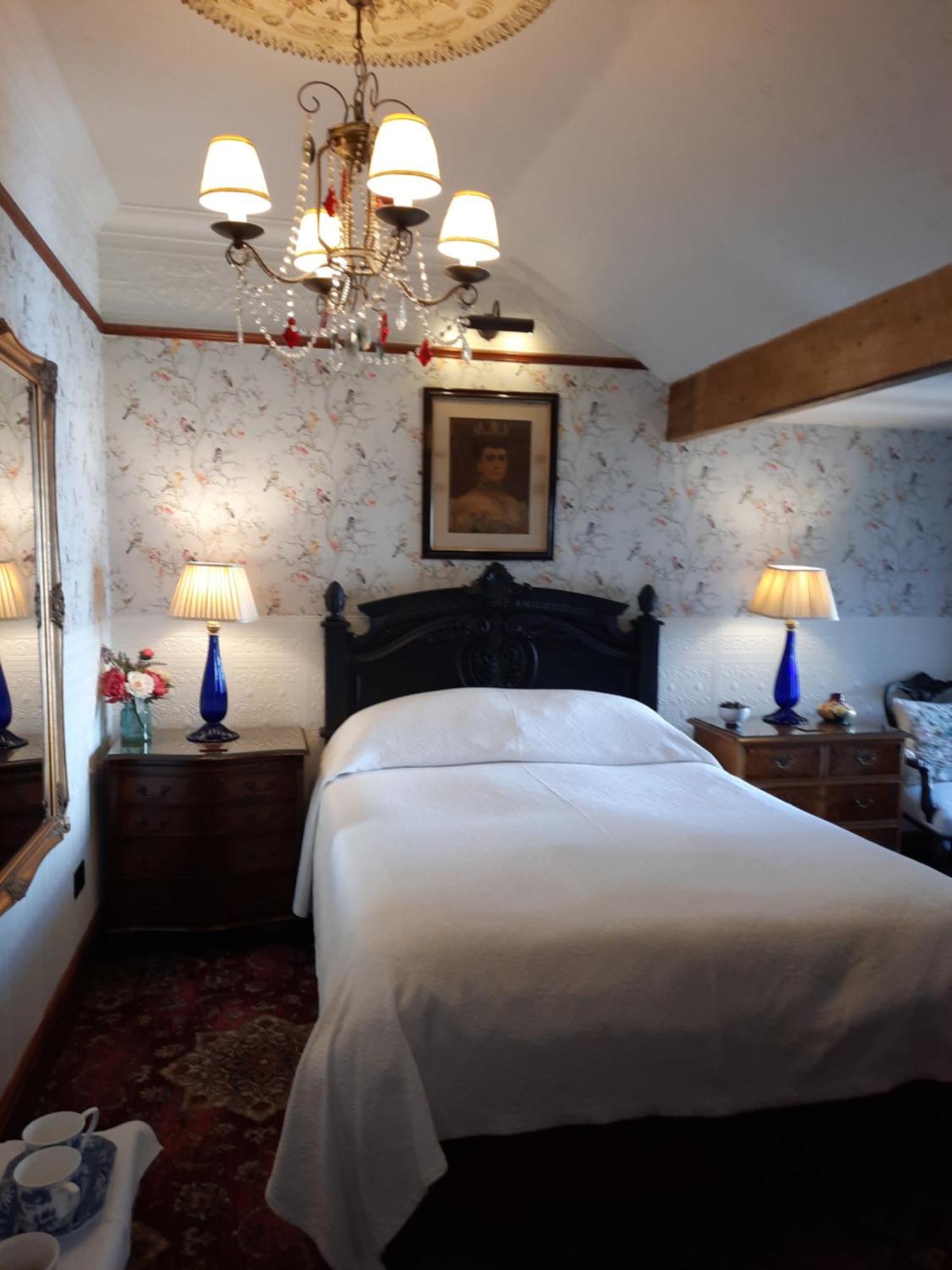The Lonsdale Guest house 2*
