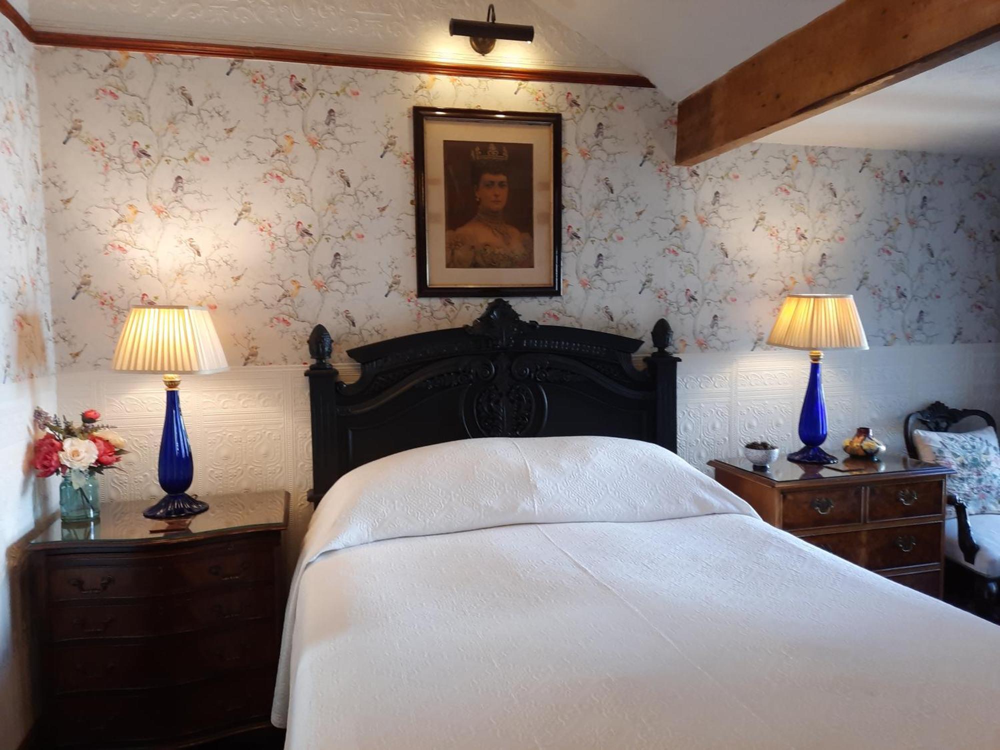 The Lonsdale Guest house 2*