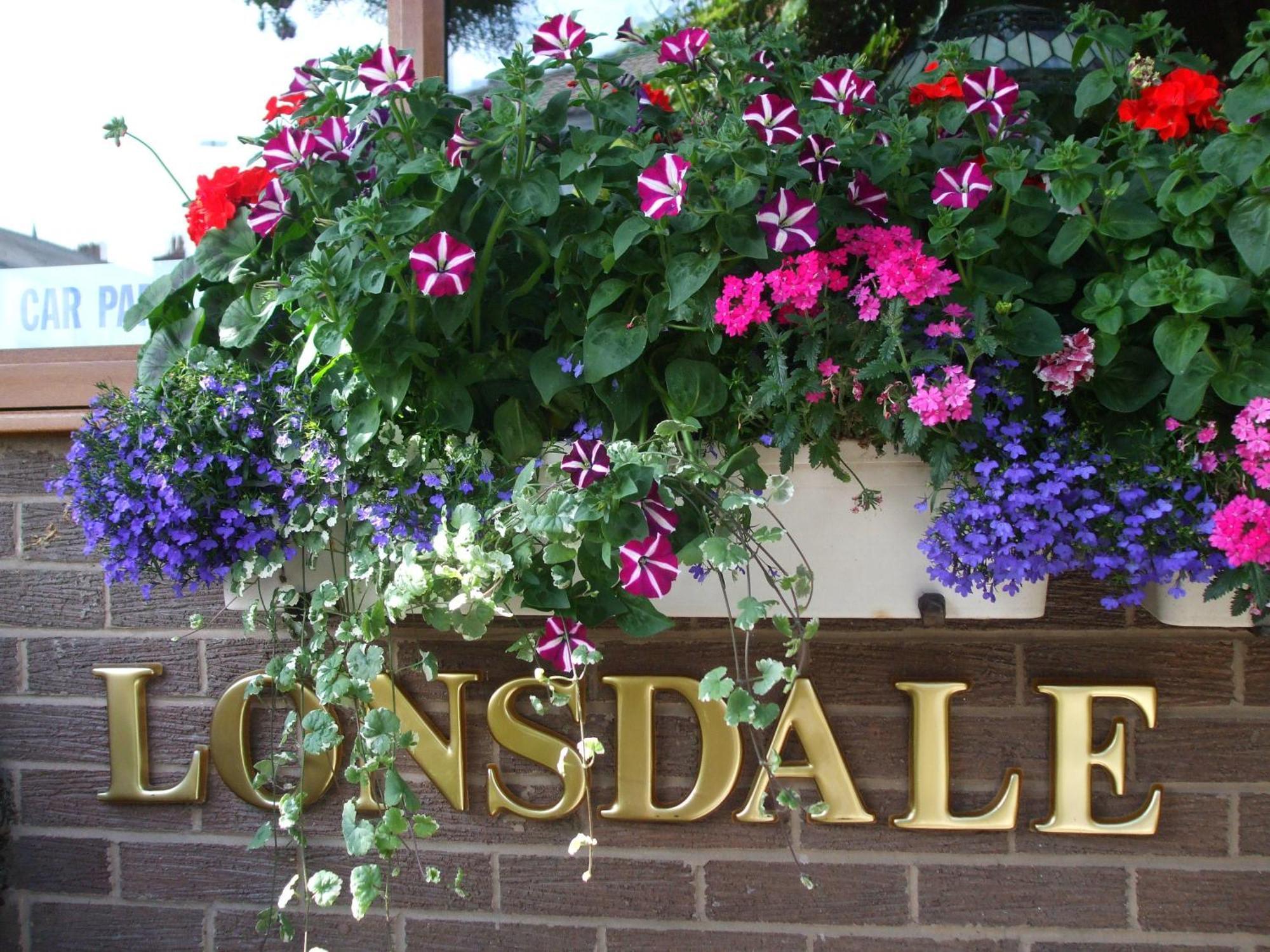 Guest house The Lonsdale 2*