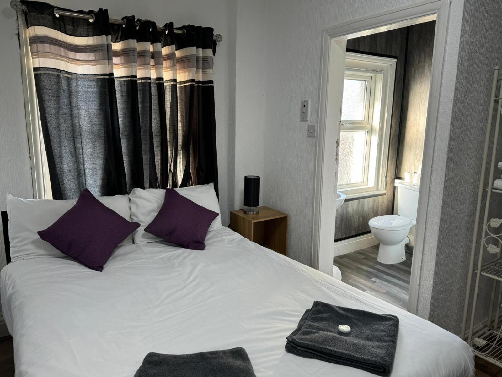 Burlington West Guest house