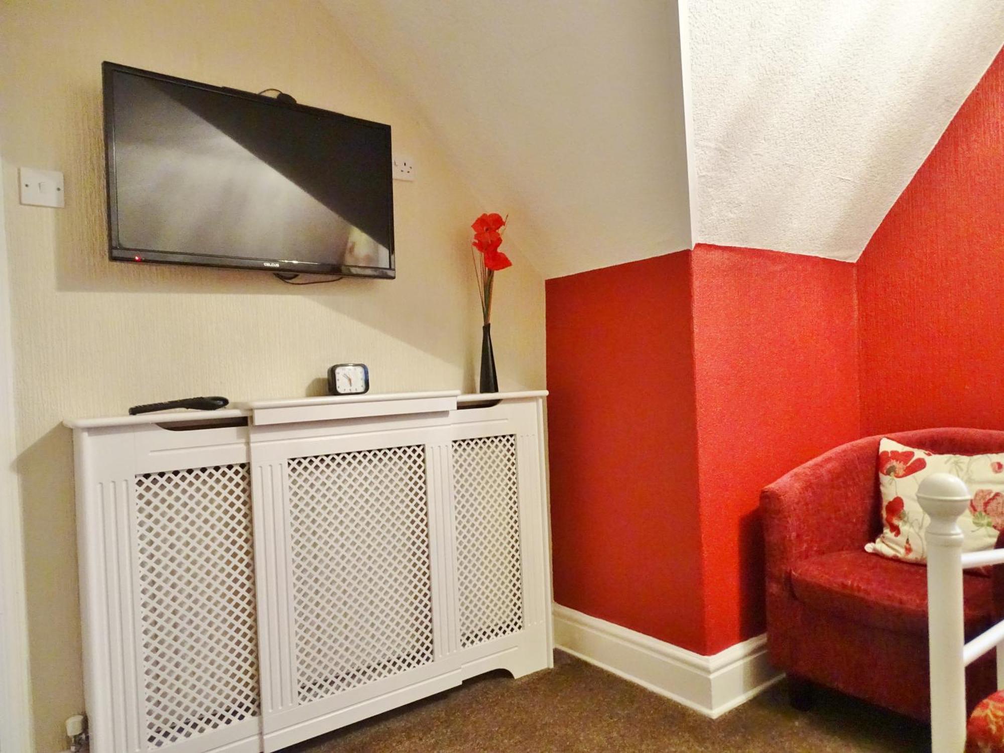 Guest house The Beechcliffe - Over 35's Only 3*