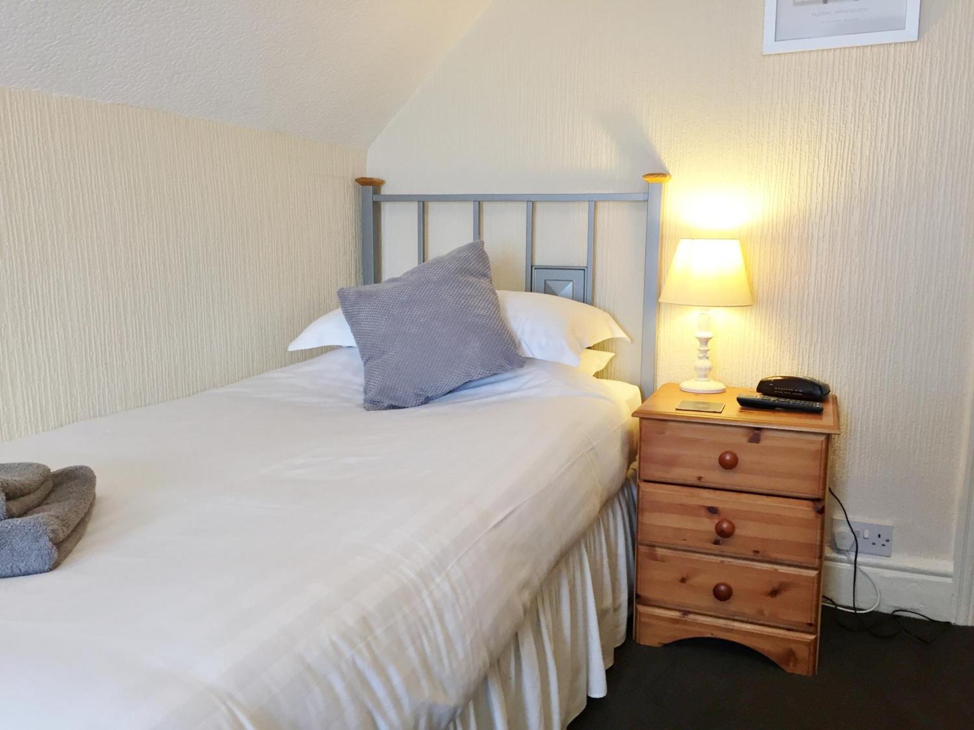 Guest house The Beechcliffe - Over 35's Only