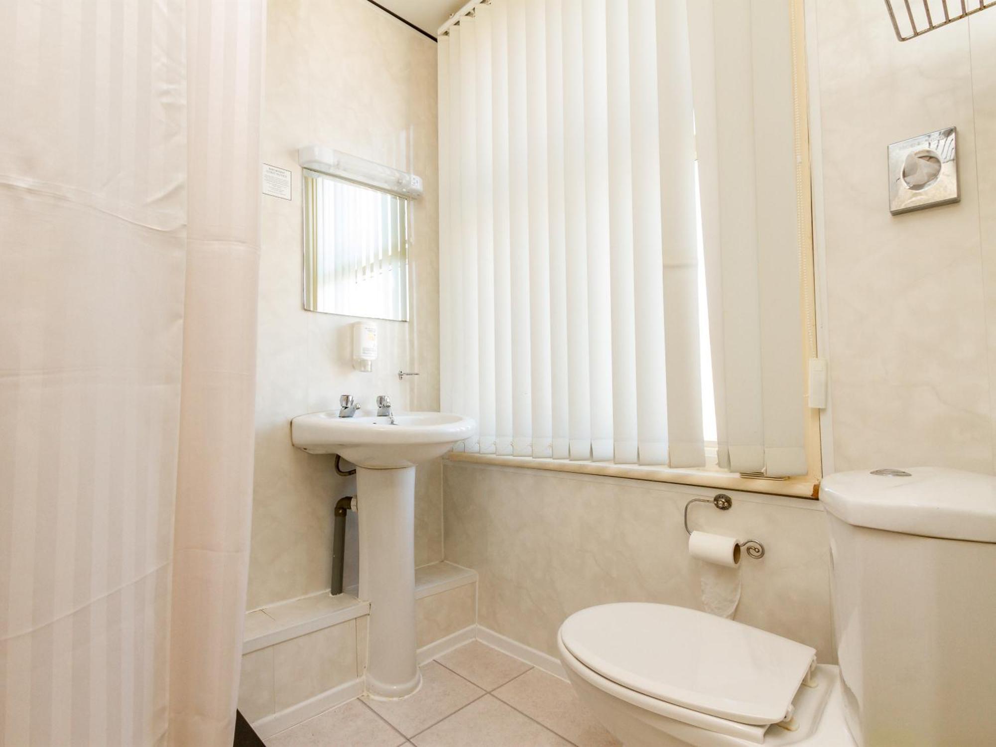Oak Lea Hotel 3*