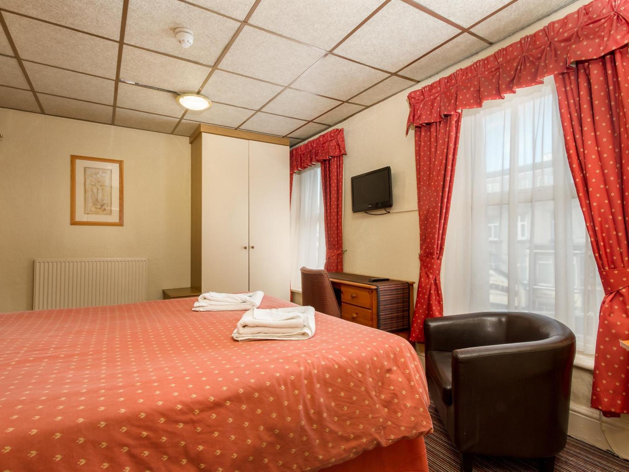 Oak Lea 3* Blackpool