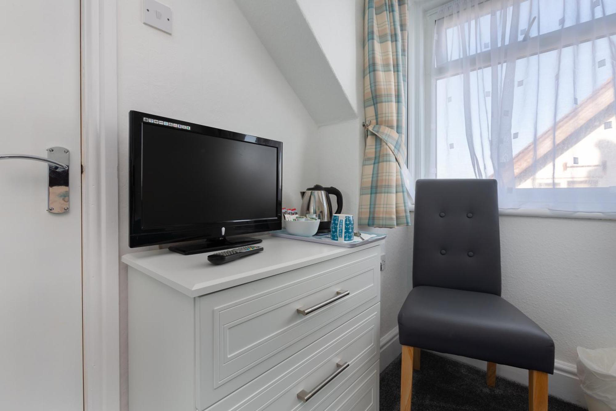 The Beechcliffe - Over 35's Only 3*
