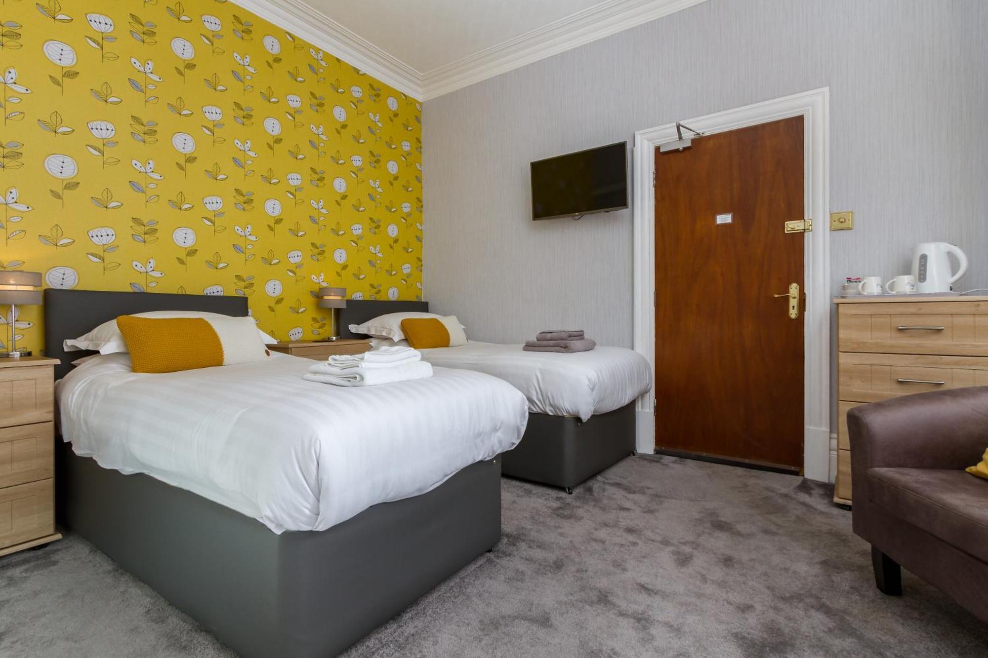 Guest house The Beechcliffe - Over 35's Only 3*