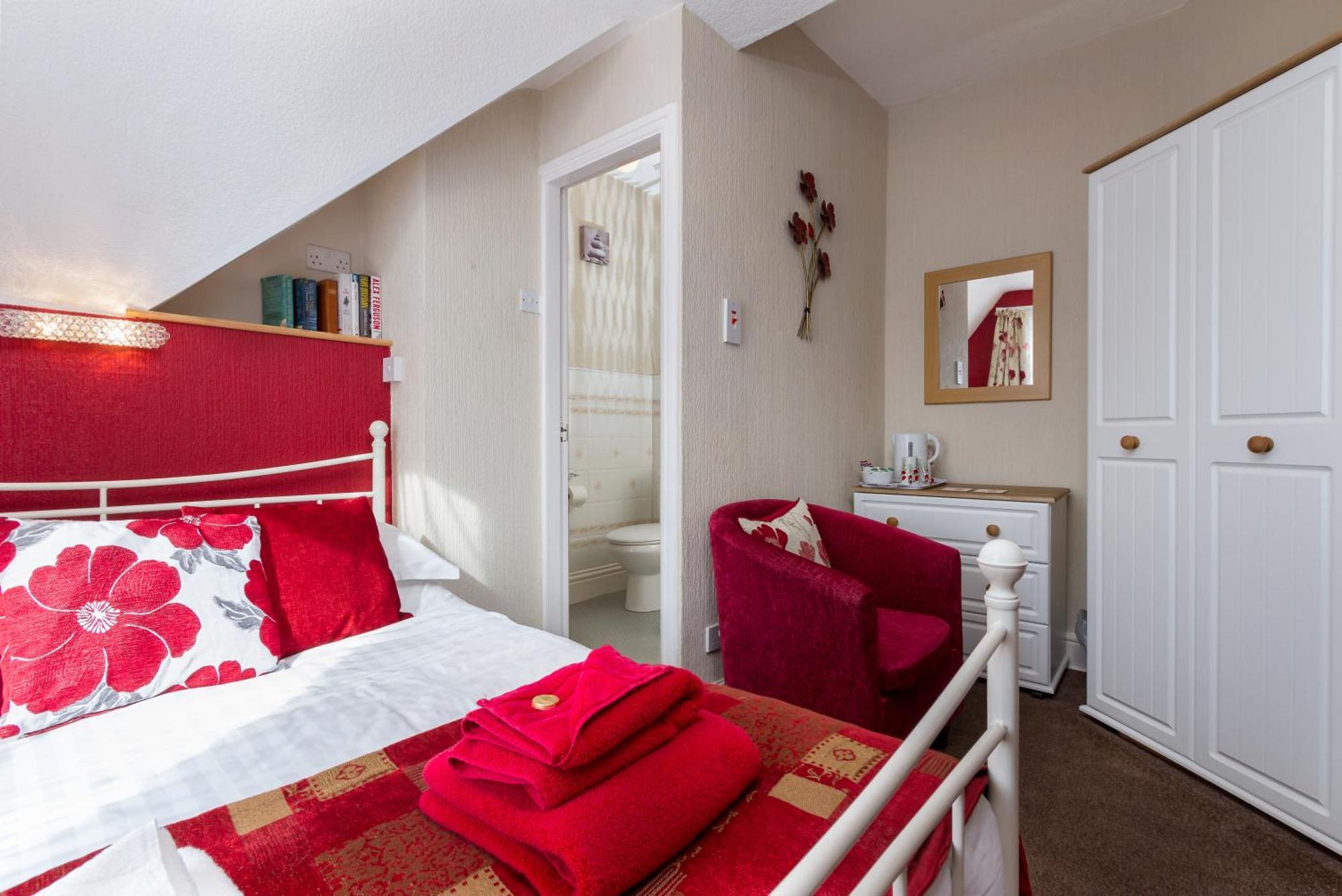 Guest house The Beechcliffe - Over 35's Only