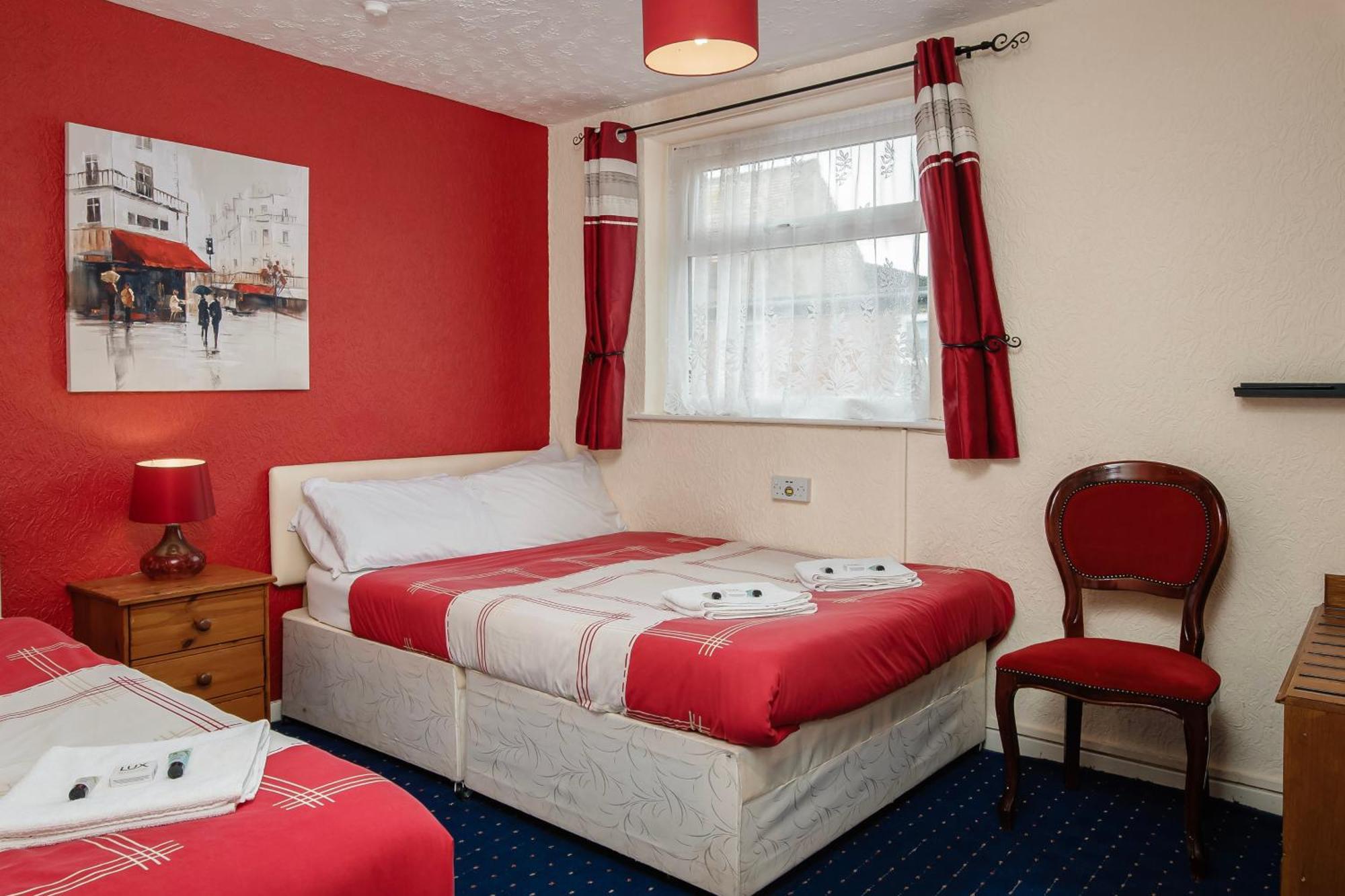 Lanayr 3* Blackpool