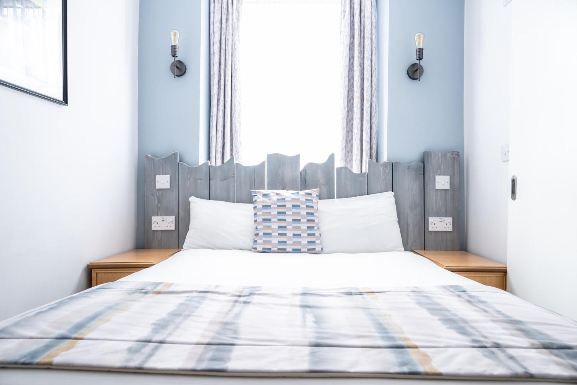 Craig-y-don Hotel 2*