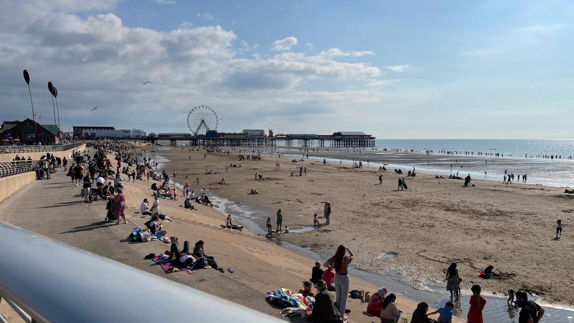 Guest house Double With Private Bathroom Partial Tower View 16 Havelock Street - 5 Blackpool