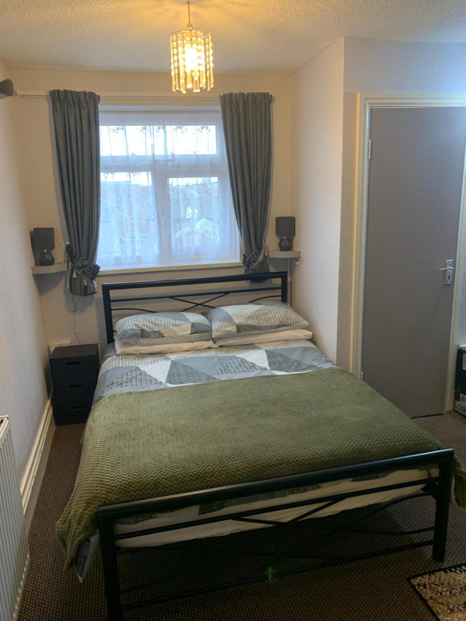 Hornby Villa- 4star B&b-couples & Families Only Guest house