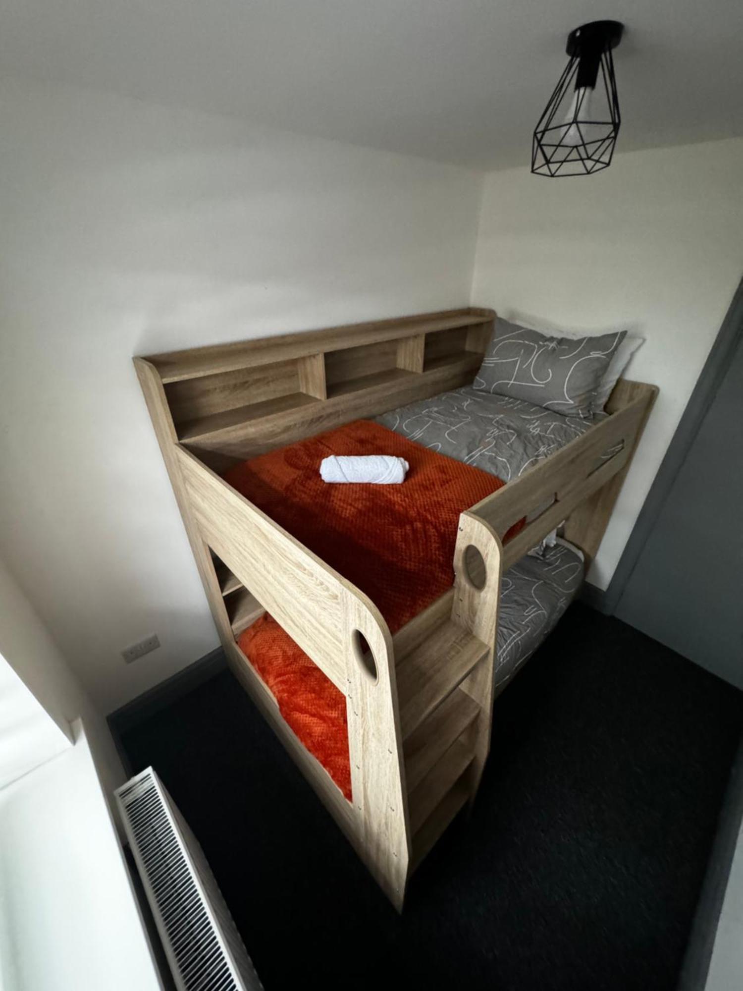 Melville House - Pet Friendly * Blackpool