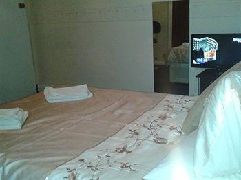 Hotel Tropics Blackpool