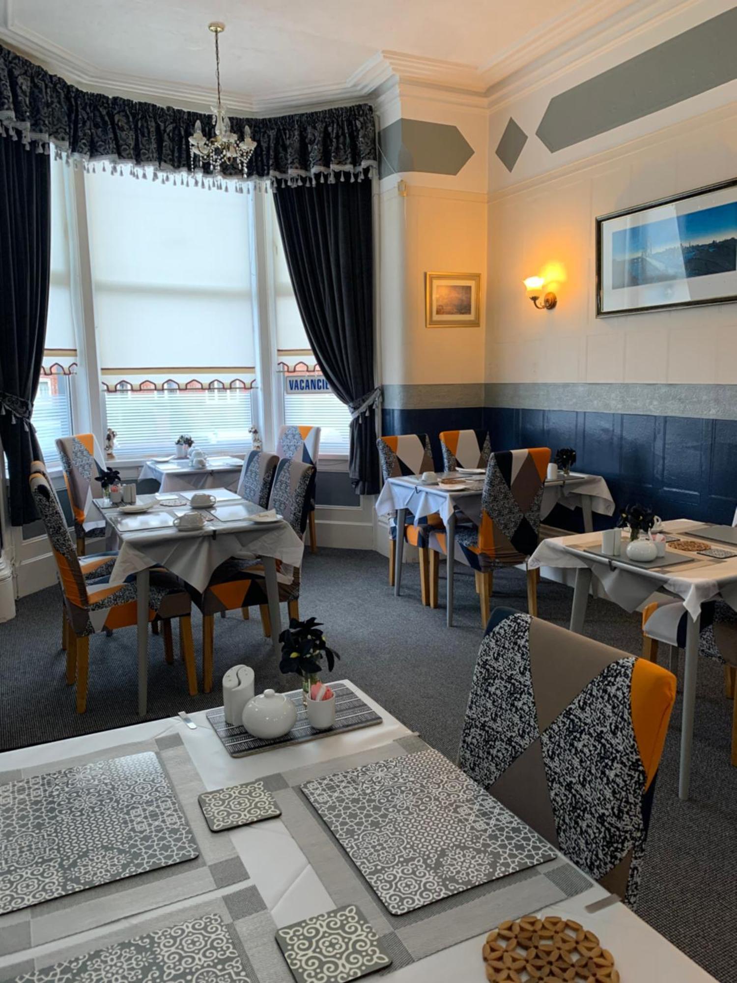 Guest house Hornby Villa- 4star B&b-couples & Families Only