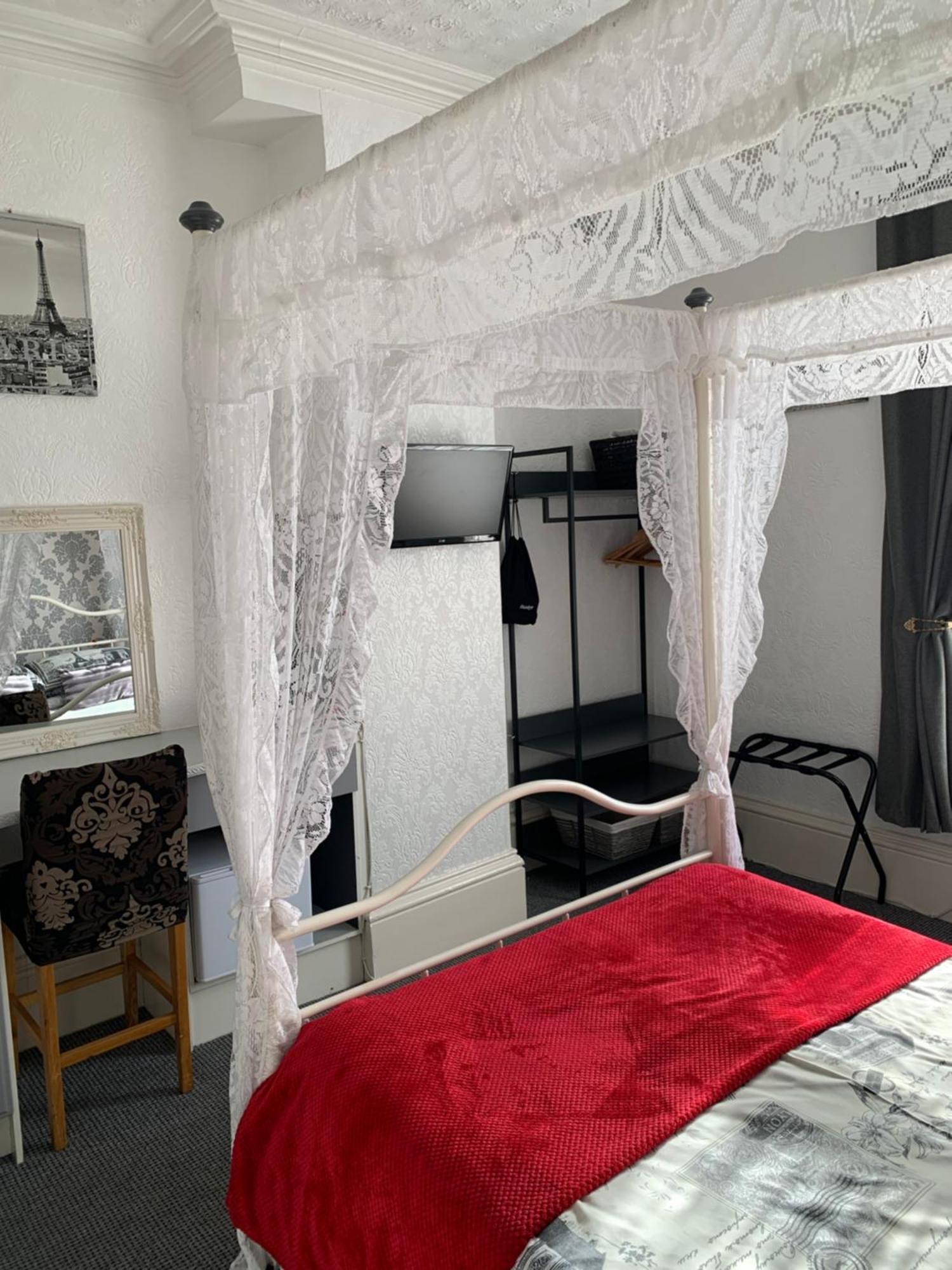 Hornby Villa- 4star B&b-couples & Families Only Guest house 4*