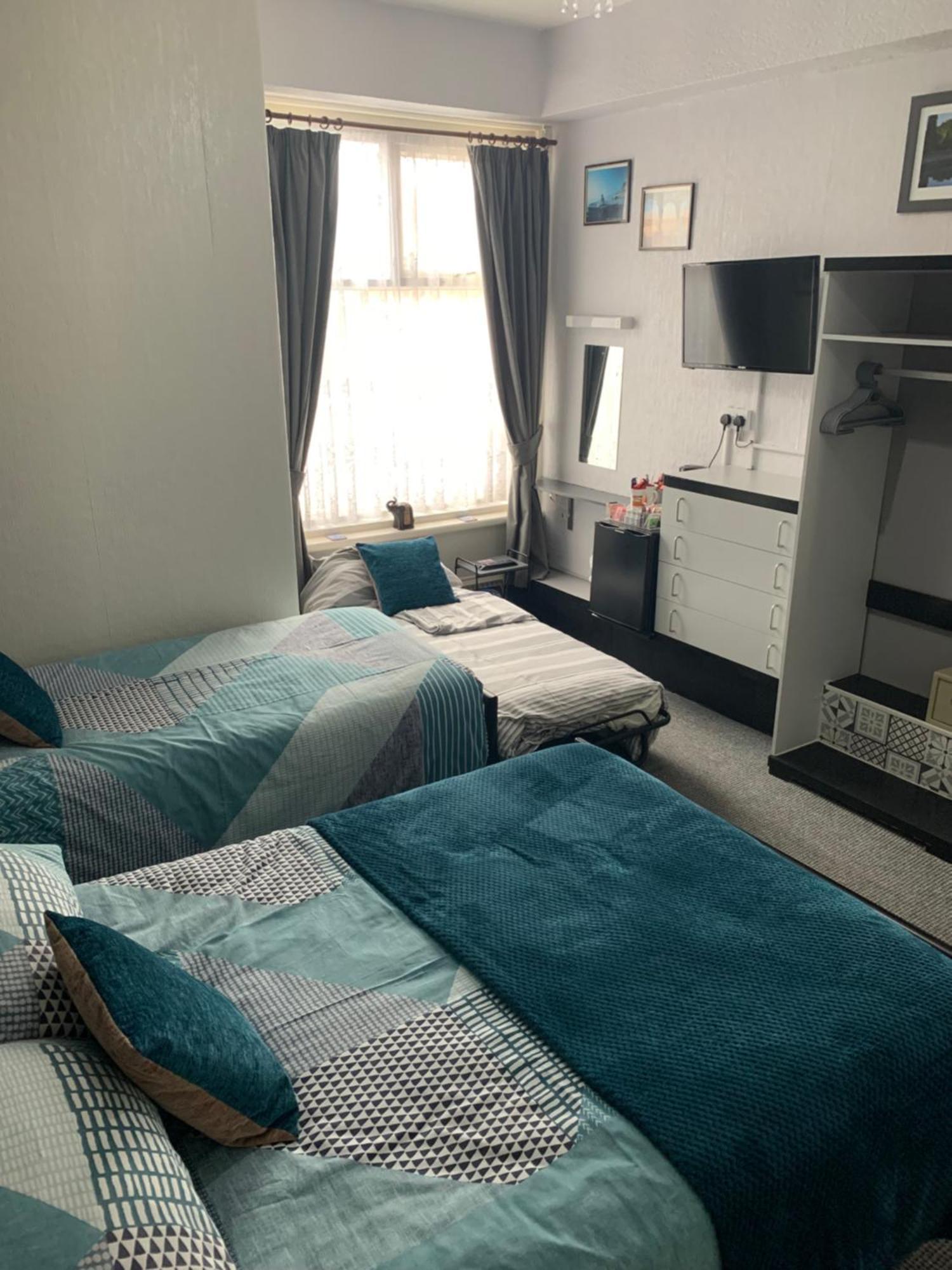 Guest house Hornby Villa- 4star B&b-couples & Families Only Blackpool