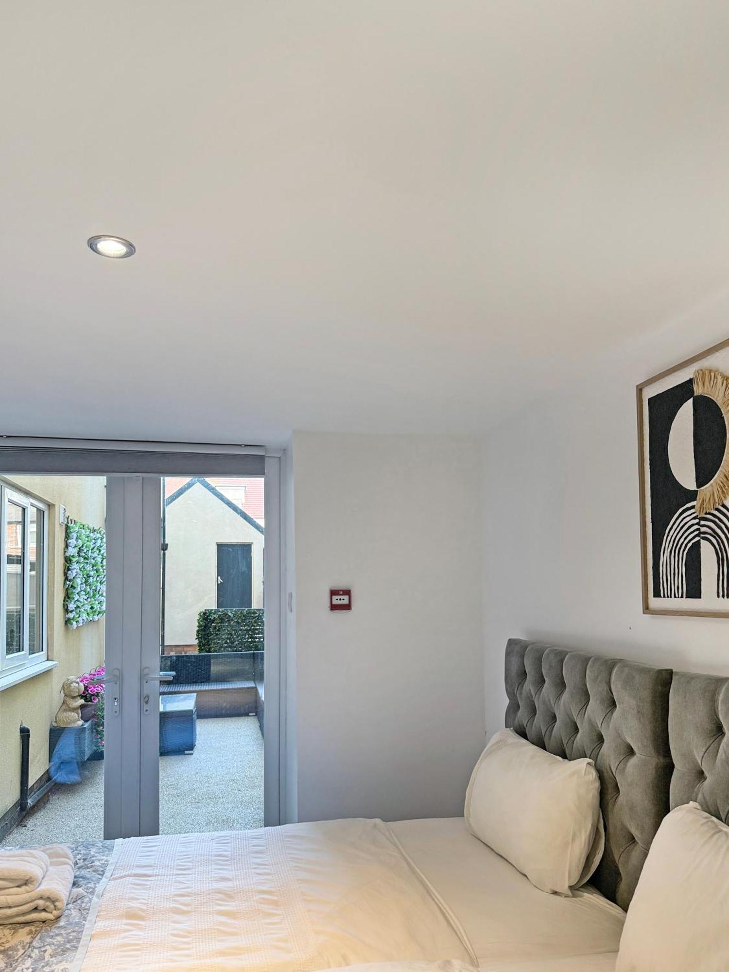 Granada Queen's Promenade Apartment Blackpool