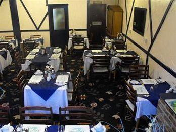 The Shores Hotel, Hotel 3*