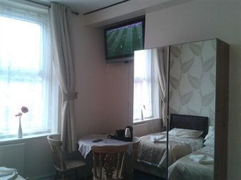 Tropics Hotel Blackpool