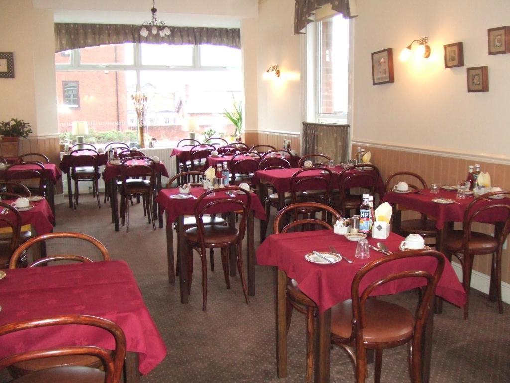 Boltonia 3* Blackpool