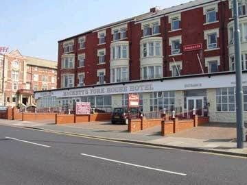 New Hacketts 3* Blackpool