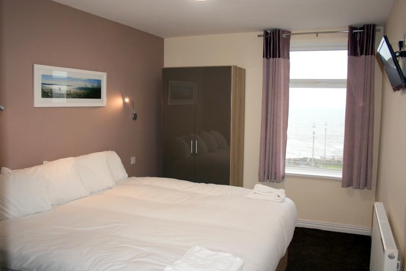 New Hacketts 3* Blackpool