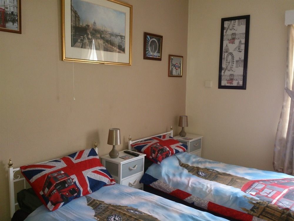 The Mercury, - Over 21's Only Bed & Breakfast Blackpool