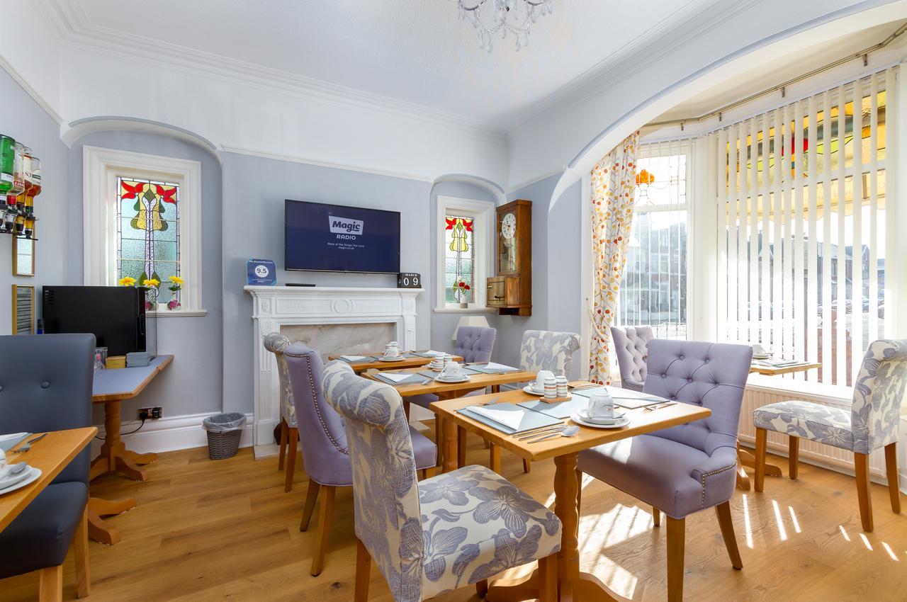 The Beechcliffe - Over 35's Only Guest house 3*