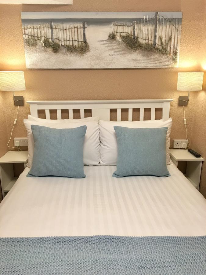 Corona Blackpool 4*