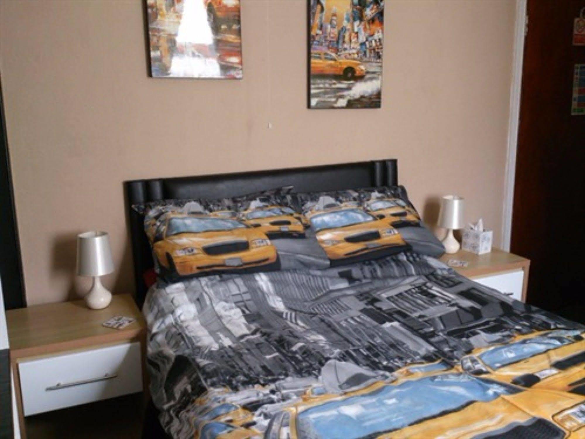 The Mercury, - Over 21's Only Bed & Breakfast Blackpool