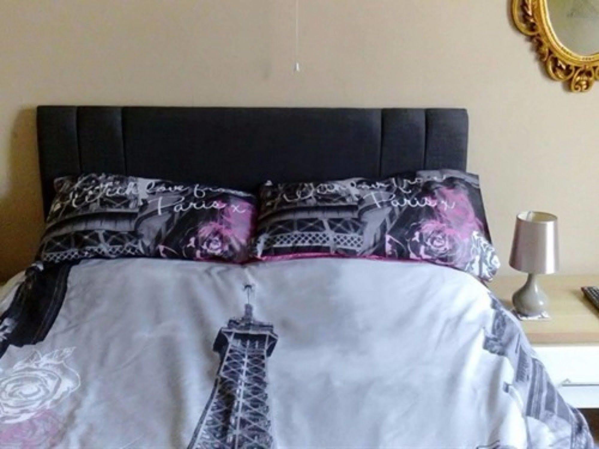 Bed & Breakfast The Mercury, - Over 21's Only 4*