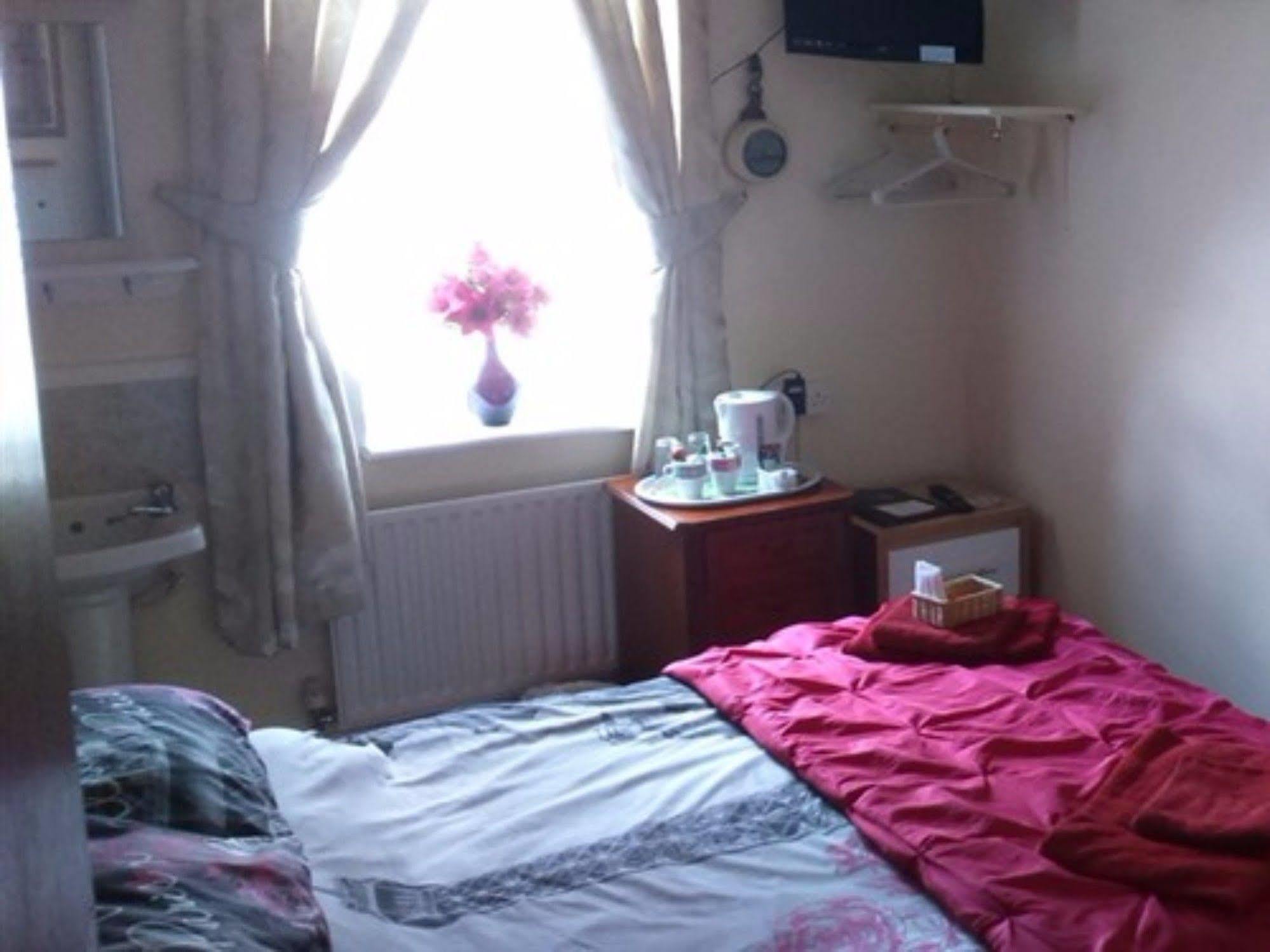 The Mercury, - Over 21's Only 4* Blackpool