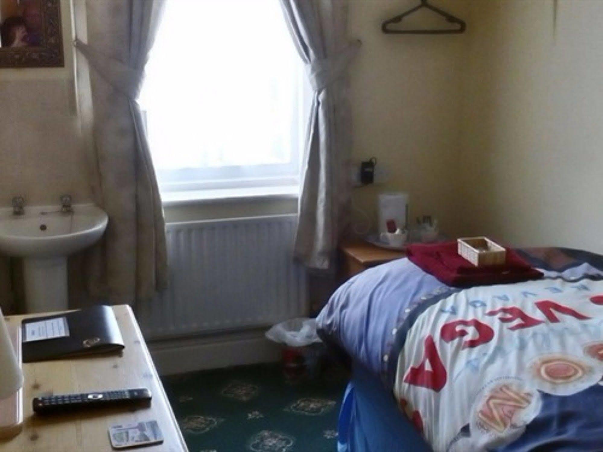 Bed & Breakfast The Mercury, - Over 21's Only Blackpool