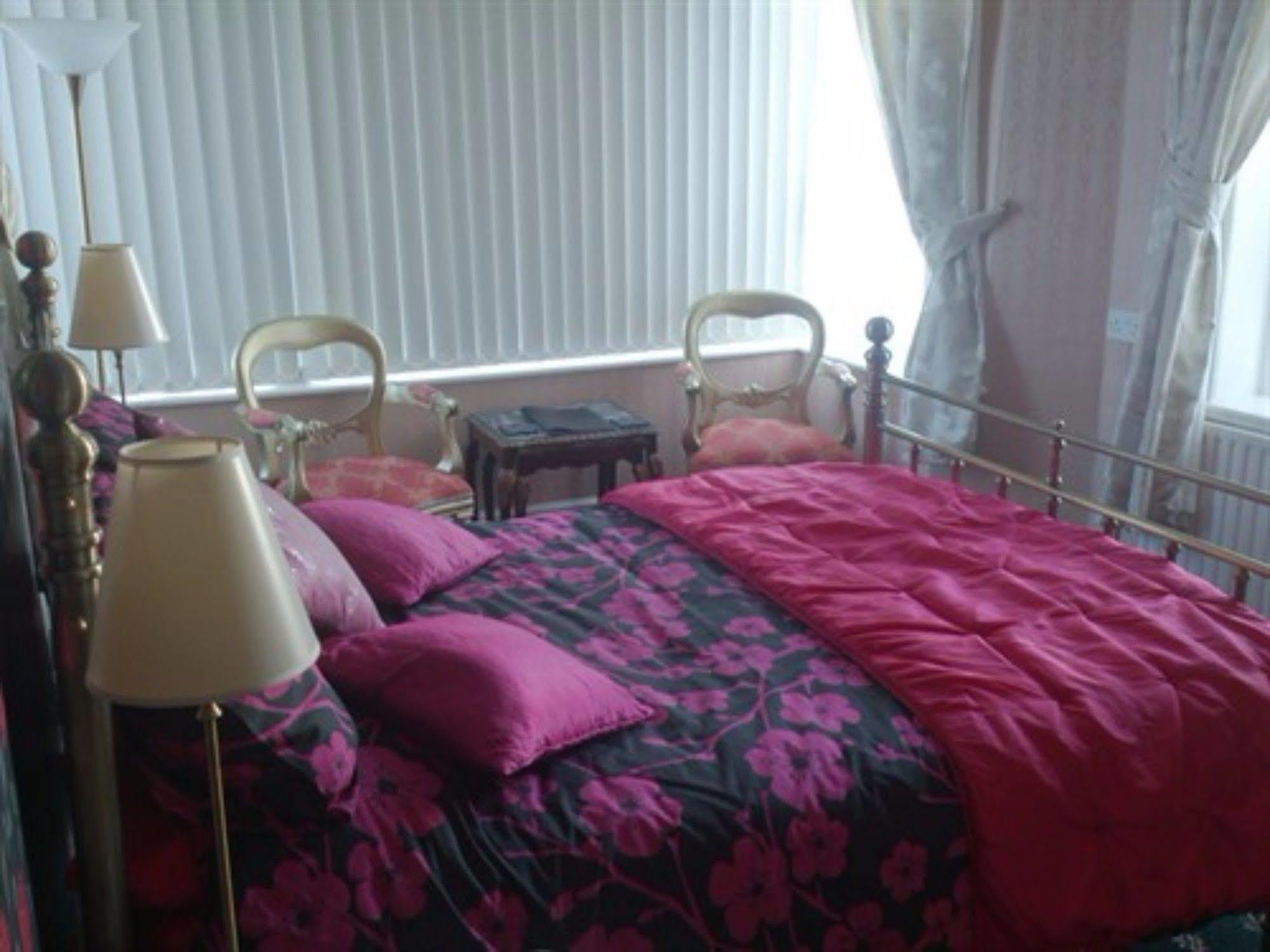 The Mercury, - Over 21's Only Bed & Breakfast Blackpool