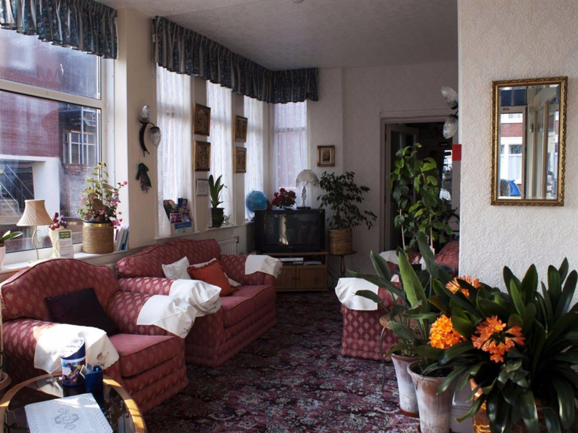 Hotel The Highfield Private 2*