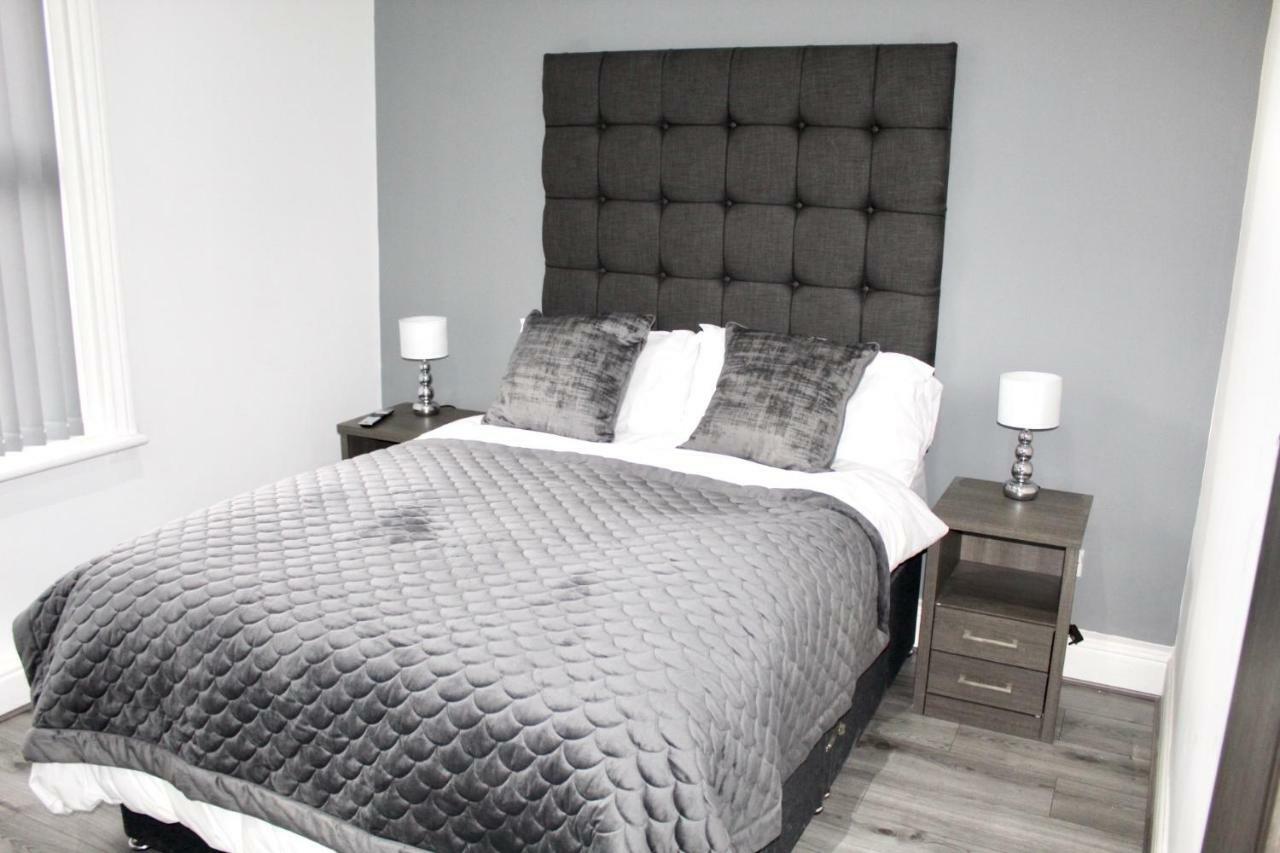 Reads Luxury Jacuzzi Apartment Blackpool