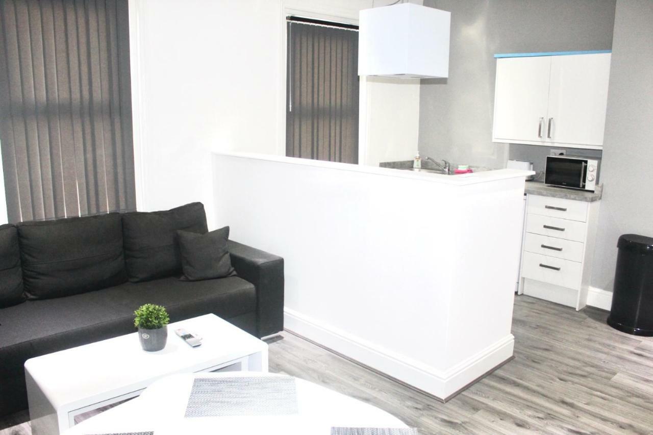 Apartment Reads Luxury Jacuzzi