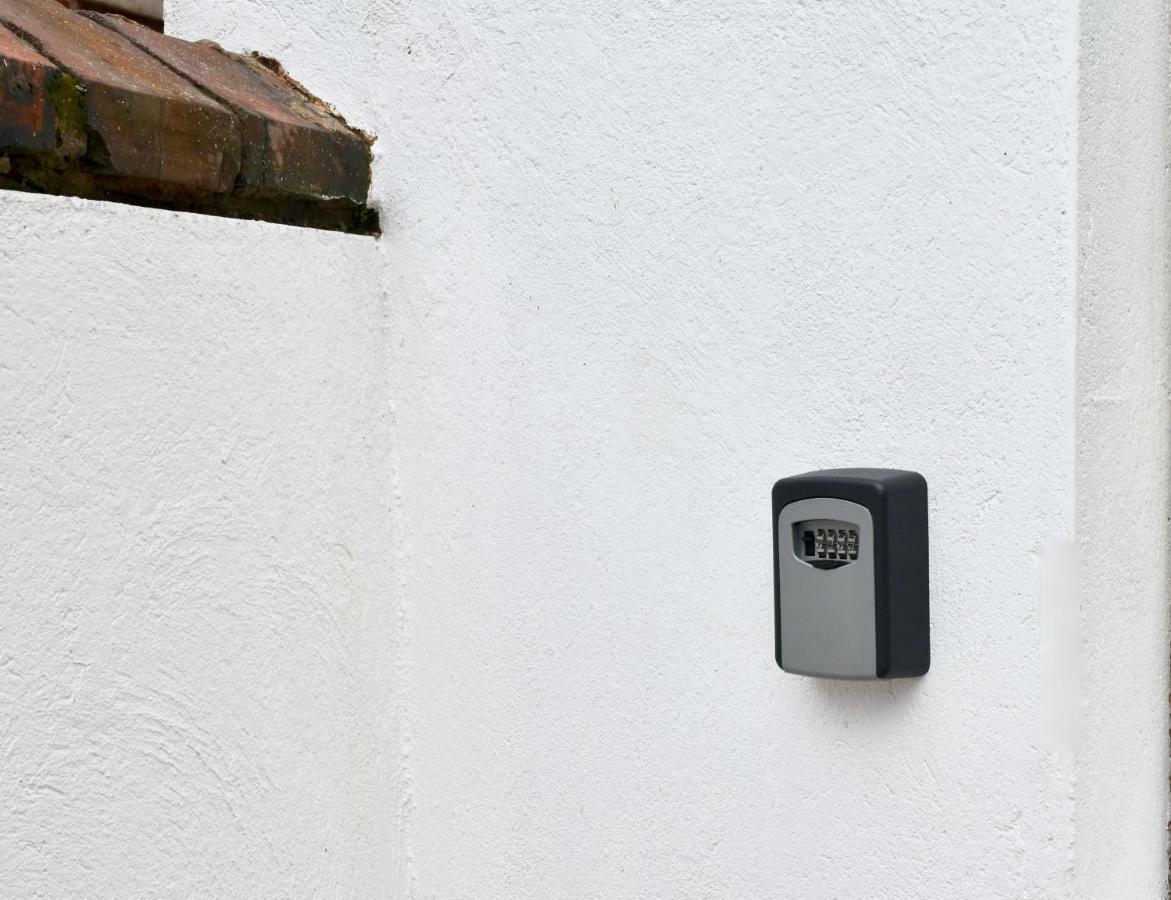 Adelaide Apartment *