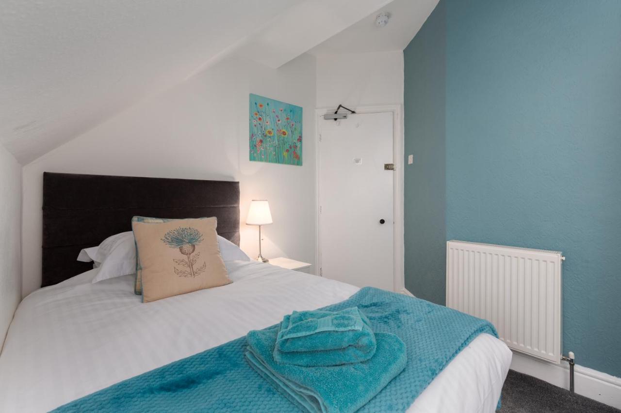 The Beechcliffe - Over 35's Only Guest house