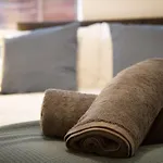 Charles Alexander Short Stay - Charnley House Apartments