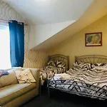 Highbury Hotel
