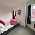 Blackpool Abode - Ansdell House
