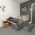 Hull Road Apartments