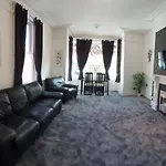 Norwyn Court Holiday Apartments