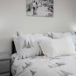 Fantastic! Family Home: Free Parking