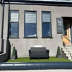 Willshaw Suites For Families Over 25 Only