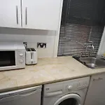 Barton Beachside - Penthouse Twobedroom Apartment, Double & Twins - Central Beach & Promenade Location - Over 21\'S, Family Friendly Only, Id Required, Stairs Access, Free Parking