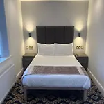 Shores Holiday Apartments