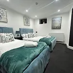 Wellington Suites By Sasco Apartments